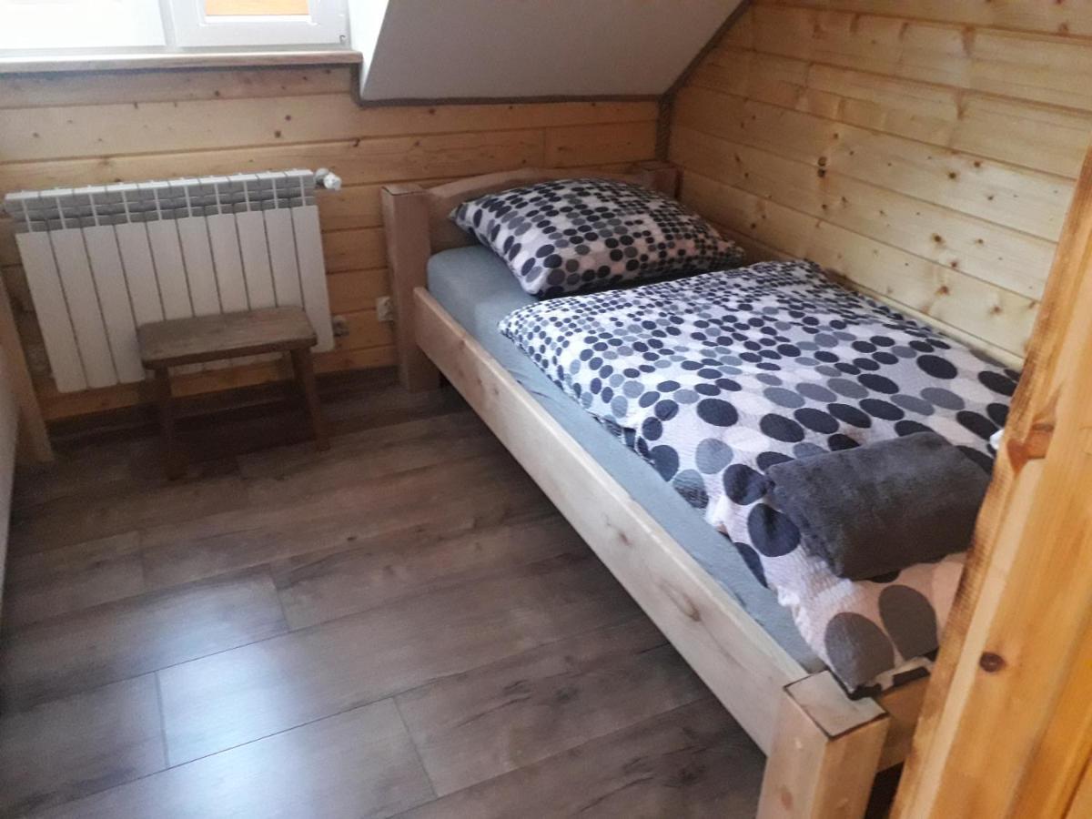 Jaśkowa Chata Bieszczady apartament z basenem Baligród Zewnętrze zdjęcie