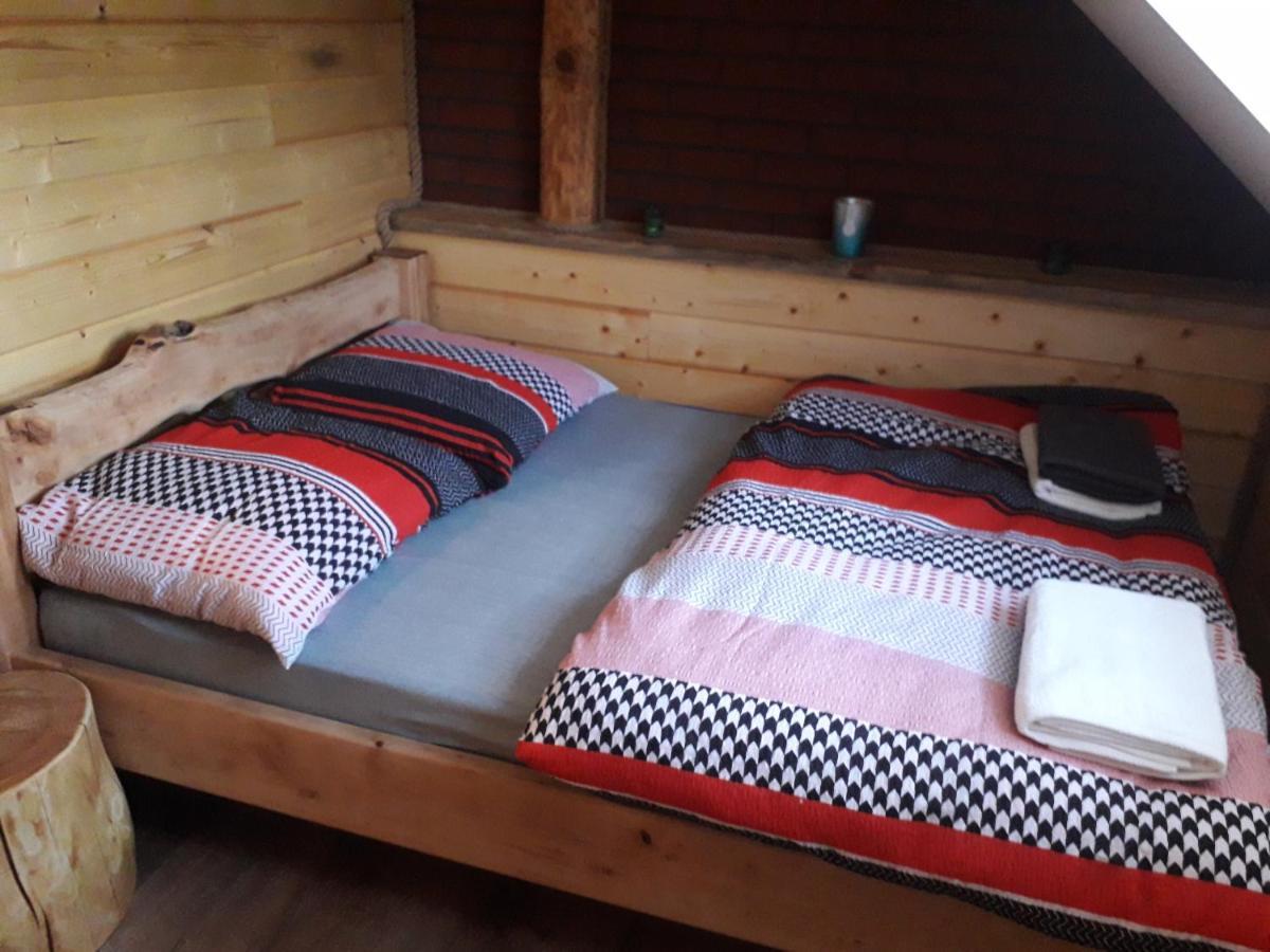 Jaśkowa Chata Bieszczady apartament z basenem Baligród Zewnętrze zdjęcie