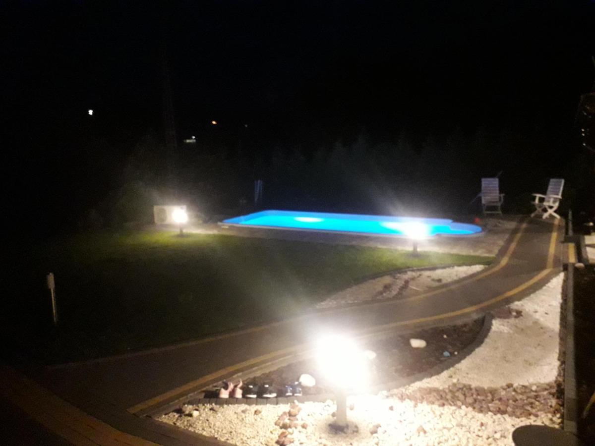 Jaśkowa Chata Bieszczady apartament z basenem Baligród Zewnętrze zdjęcie